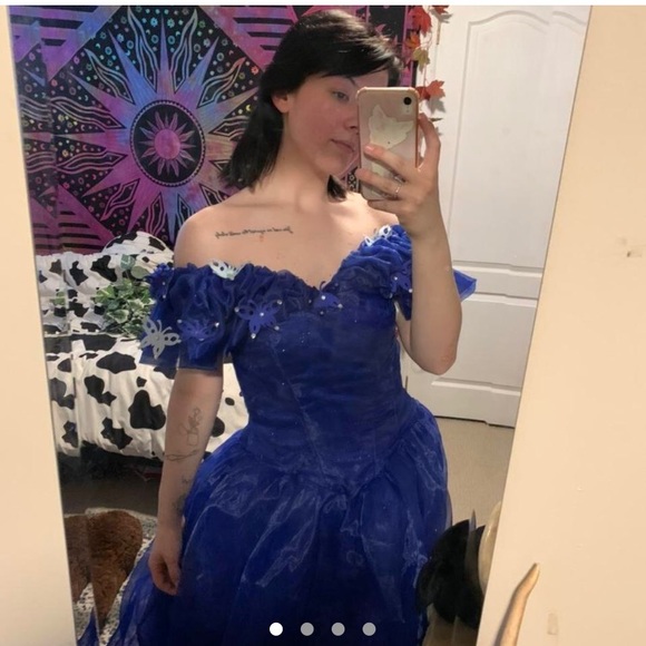 Deep blue sparkly princess/fairy prom/event gown - Picture 9 of 13